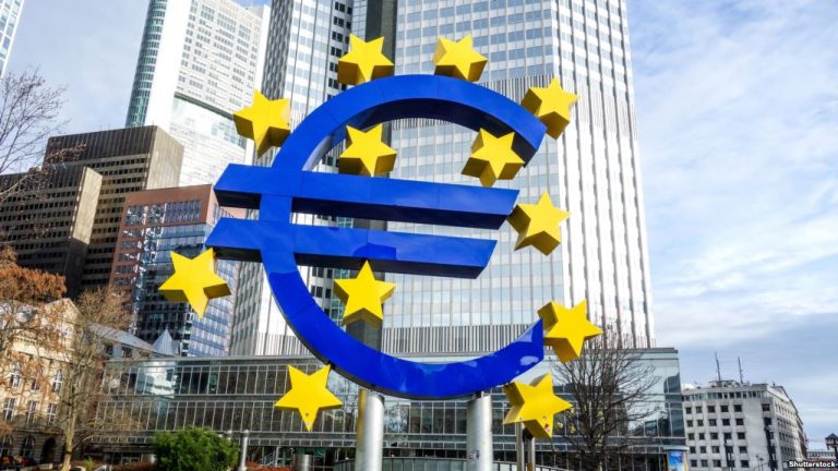 Papunësia në Eurozonë ra në 8.5 përqind në shkurt