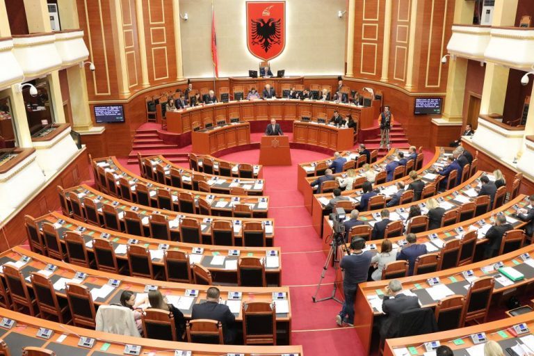 Shënohet 50-vjetori i themelimit të Akademisë së Shkencave të Shqipërisë