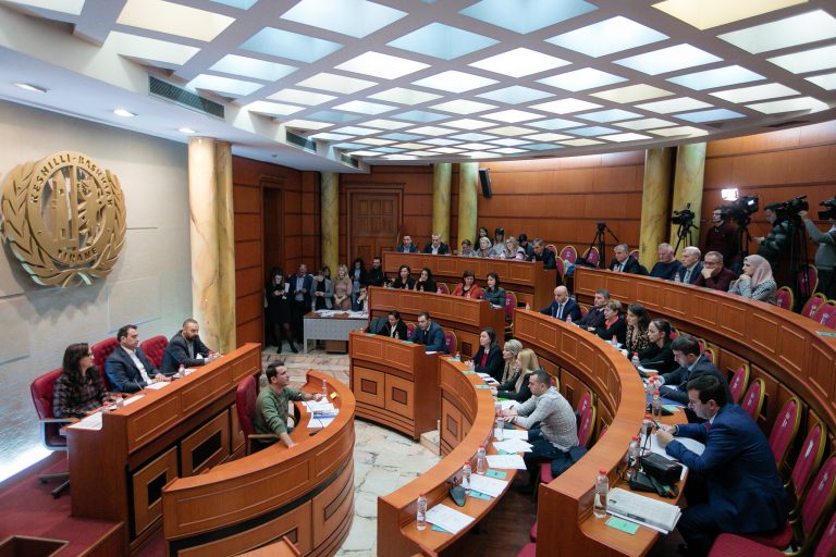 Lajm i mirë për bizneset në Tiranë, ja vendimi i fundit i bashkisë