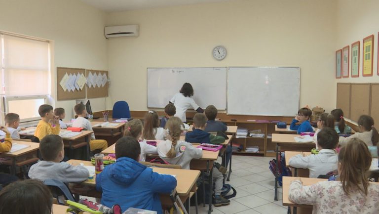 Gjuha turke në shkollat e Shqipërisë? Vizita e Erdogan “shpejton” aplikimin e projektit pilot. Zbardhet e-maili i DAR drejtuar shkollave 9-vjeçare