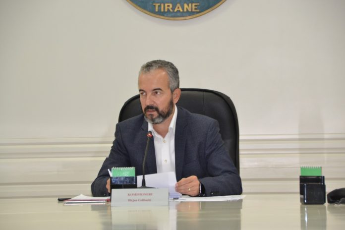 Shqipëria drejt 14 majit, mbyllet dorëzimi i listave të kandidatëve për kryetarë dhe anëtarë të Këshillave. PD çon emrat në KQZ 5 minuta para mesnatës