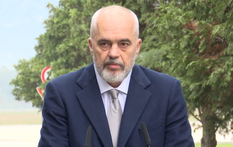 “Çmendja e çmimit të naftës, pasojë e luftës”/ Rama: Rritja nuk erdhi se Shqipëria iu bashkua sanksioneve! Nuk preket energjia, pensionistët s’kanë makina që…