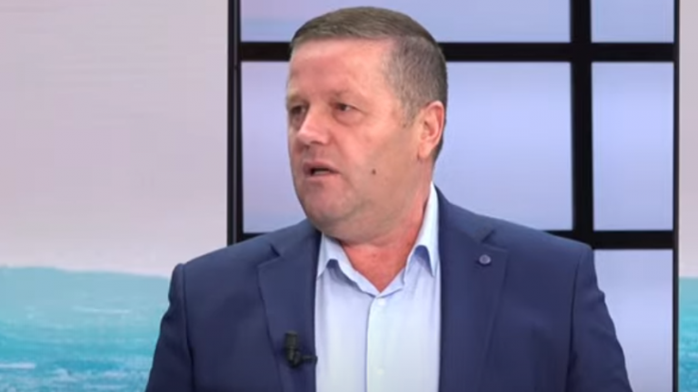 “Sillen sikur më ka çuar nona me la gojën”/ Sekretari i PD thirrje Bashës: Kërkoju llogari të deleguarve! Rrinë në seli për t’u dukur. Po nuk e bëre, hap krahun