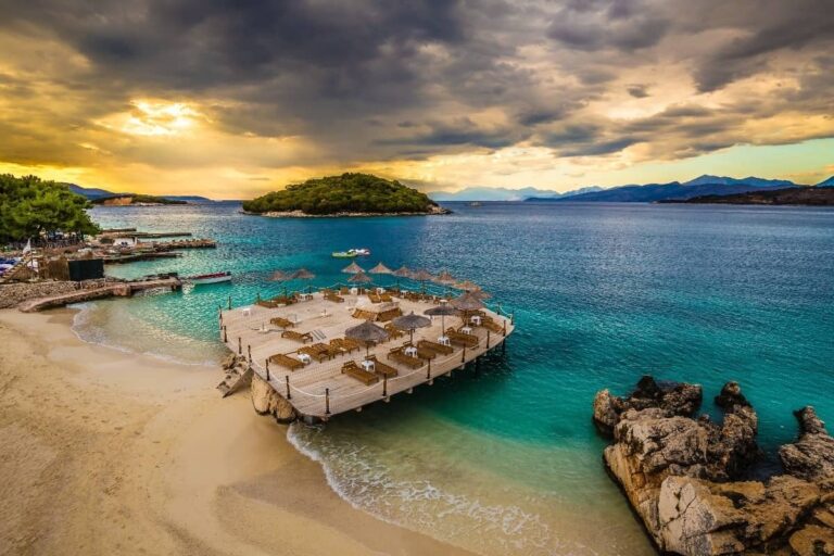 Airbnb: Shqipëria, ndër pesë destinacionet më të kërkuara për verën 2023