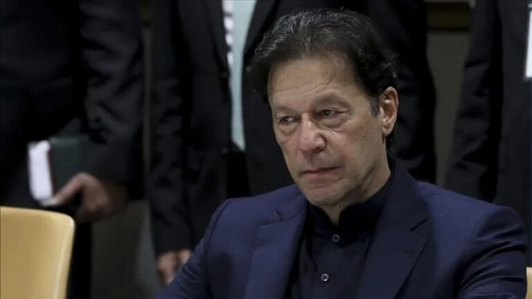 Pakistan, Gjykata Kushtetuese urdhëron lirimin e ish-kryeministrit Imran Khan