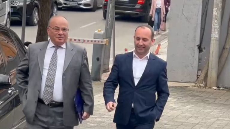 Kryebashkiaku i Kuçovës, Kreshnik Hajdari merret i pandehur nga SPAK