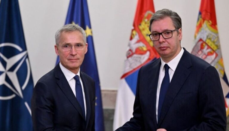 Stoltenberg në Beograd: Grumbullimi i ushtrisë serbe në kufi s’i ndihmon situatës