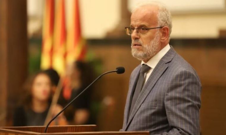Kryeministri i parë shqiptar në historinë e RMV-së, merr detyrën Talat Xhaferi