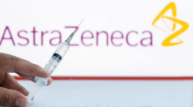 AstraZeneca tërheq vaksinën disa muaj pasi pranoi efektet anësore