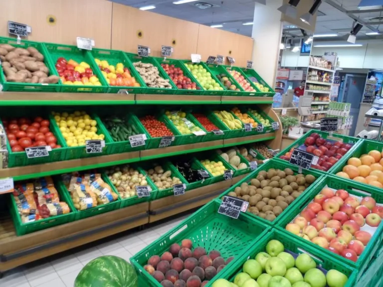 Autoriteti i Konkurrencës hap hetim të thelluar për tregun me shumicë të fruta-perimeve
